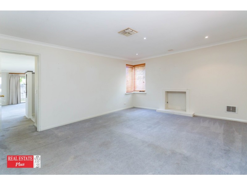 44 Lakefront Circle, The Vines WA 6069