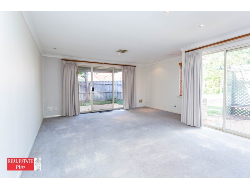 44 Lakefront Circle, The Vines WA 6069