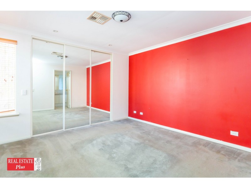 44 Lakefront Circle, The Vines WA 6069