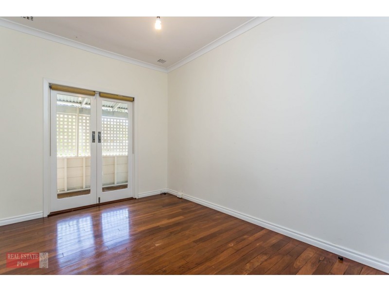 23 Jinda Road, Koongamia WA 6056