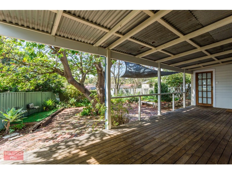 23 Jinda Road, Koongamia WA 6056
