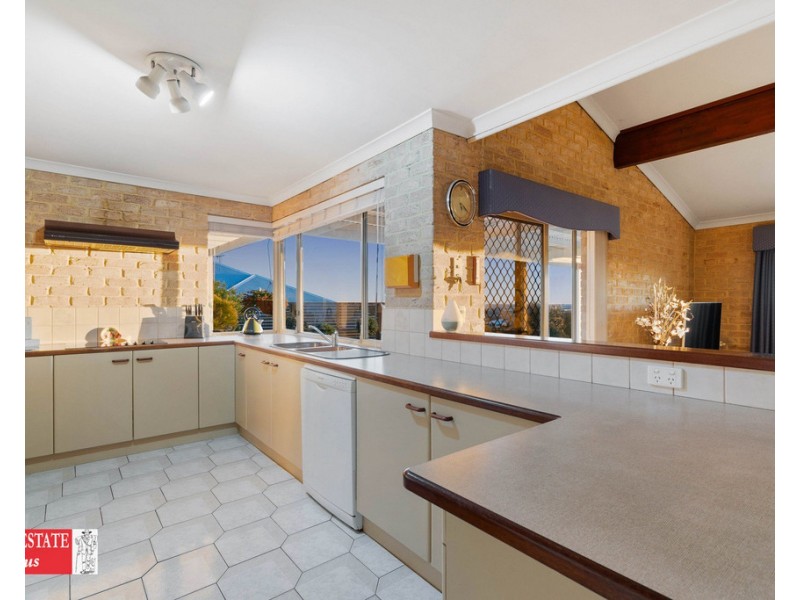 15 Narran Place, Swan View WA 6056