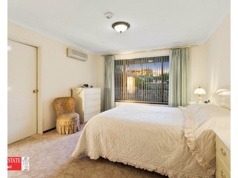 15 Narran Place, Swan View WA 6056