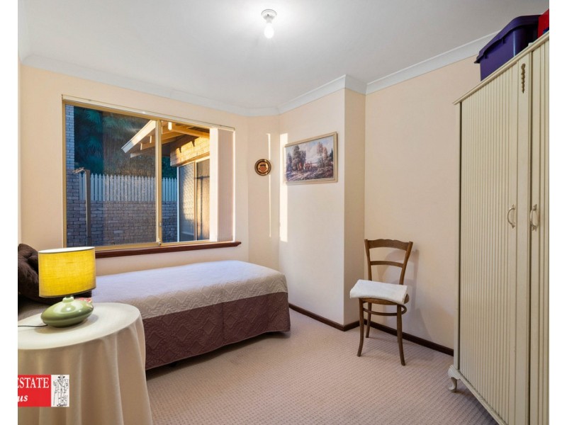 15 Narran Place, Swan View WA 6056