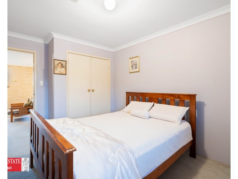 15 Narran Place, Swan View WA 6056