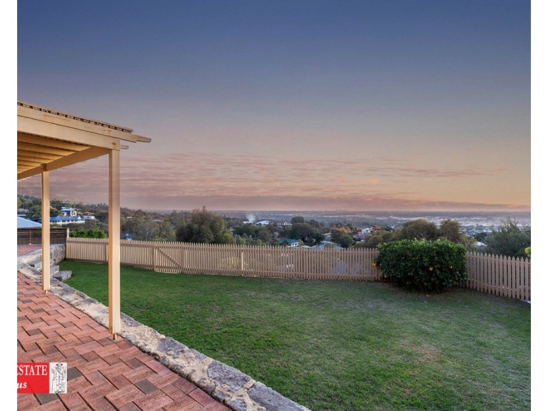 15 Narran Place, Swan View WA 6056