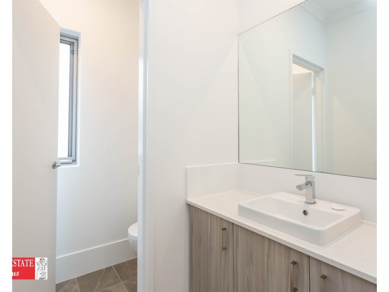 1/42 Walter Road East, Bassendean WA 6054