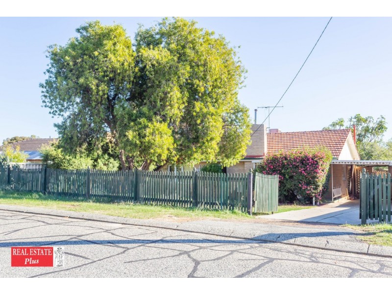 29 Clianthus Way, Koongamia WA 6056