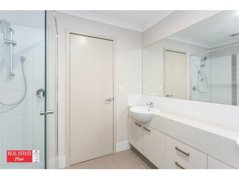 18/20 The Crescent, Midland WA 6056