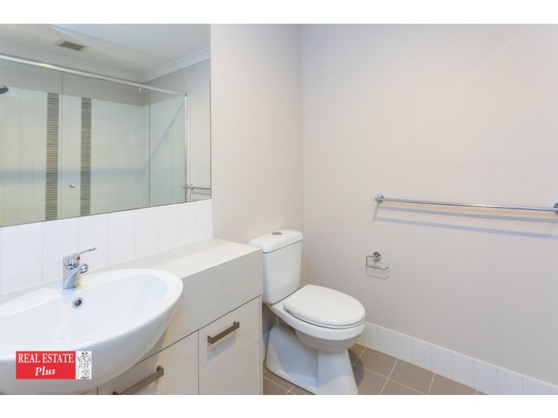 18/20 The Crescent, Midland WA 6056