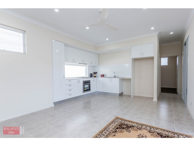 6/24 Aquaviva Circle, Viveash WA 6056