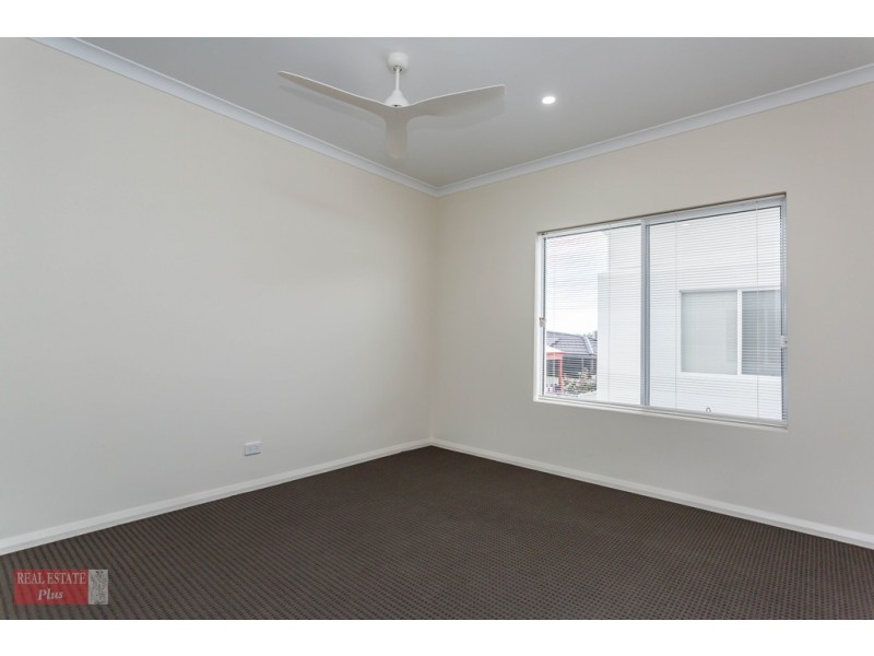 6/24 Aquaviva Circle, Viveash WA 6056