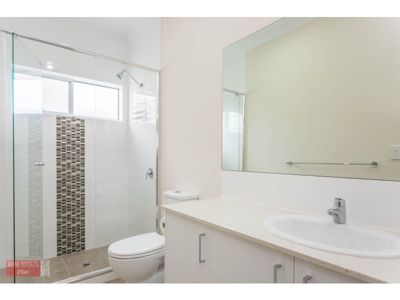 6/24 Aquaviva Circle, Viveash WA 6056