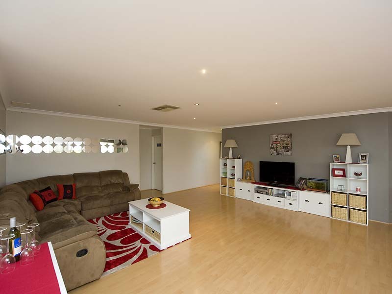 31 Teddington Loop, High Wycombe WA 6057