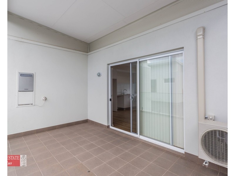 7/24 Aquaviva Circle, Viveash WA 6056