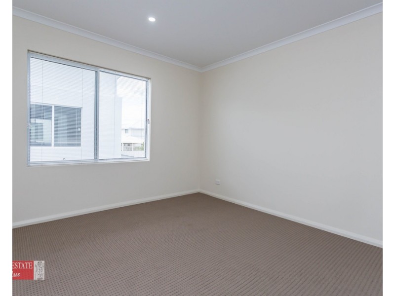 7/24 Aquaviva Circle, Viveash WA 6056