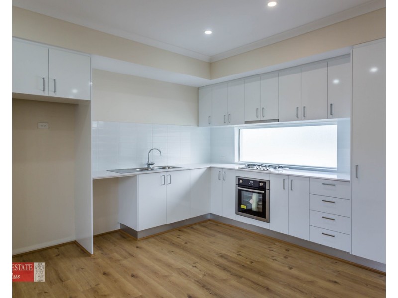 7/24 Aquaviva Circle, Viveash WA 6056