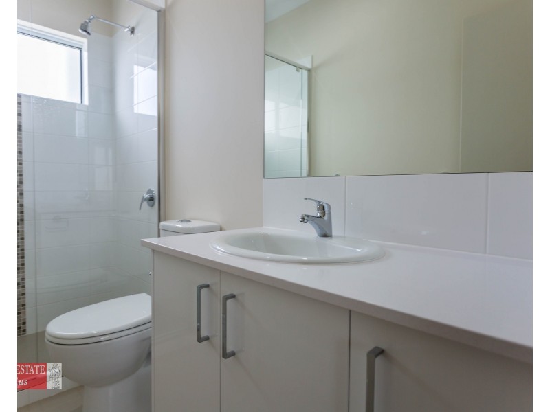 7/24 Aquaviva Circle, Viveash WA 6056