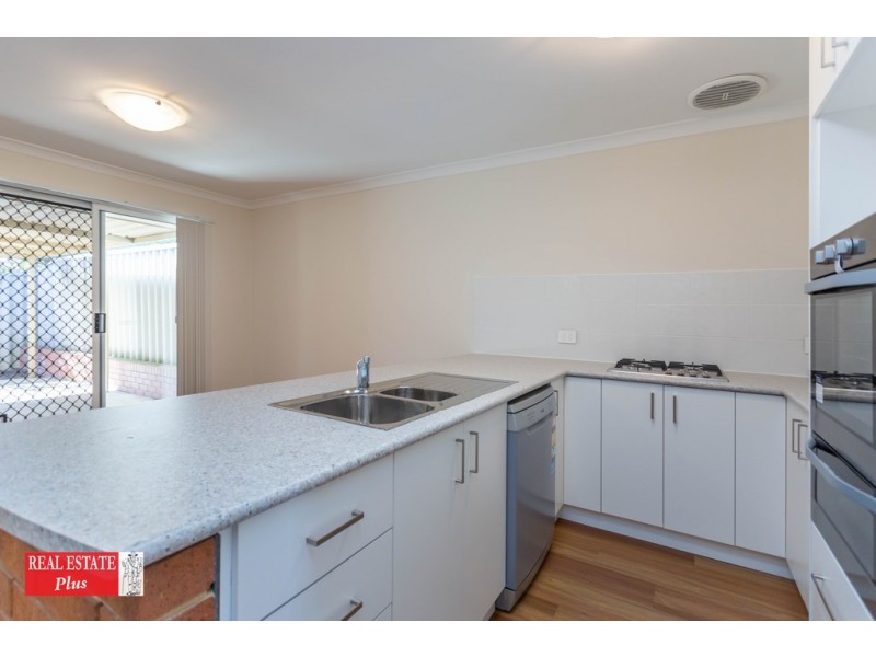 8/11 Elvire Street, Viveash WA 6056