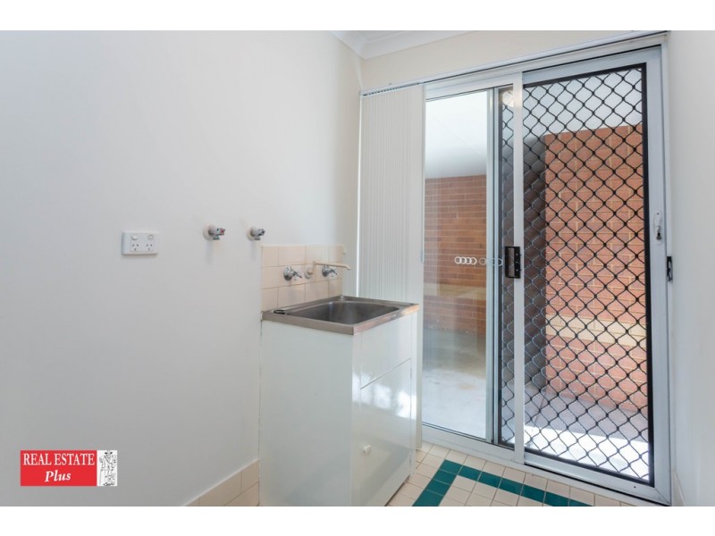 8/11 Elvire Street, Viveash WA 6056