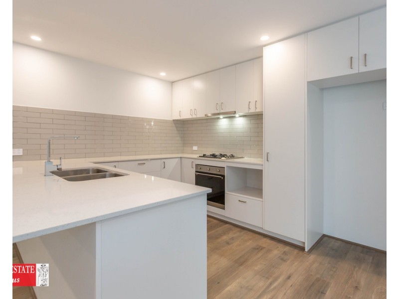 4/42 Walter Road East, Bassendean WA 6054