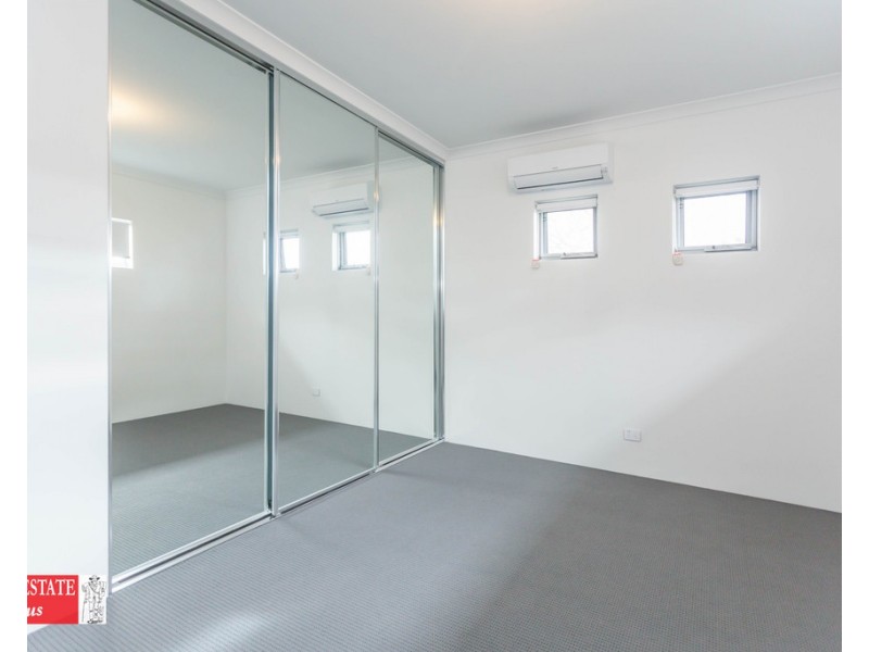 4/42 Walter Road East, Bassendean WA 6054