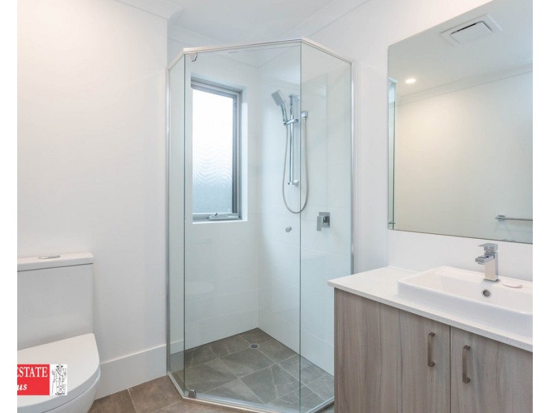 2/42 Walter Road East, Bassendean WA 6054