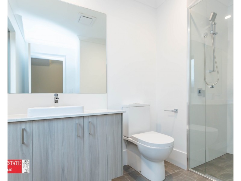 2/42 Walter Road East, Bassendean WA 6054