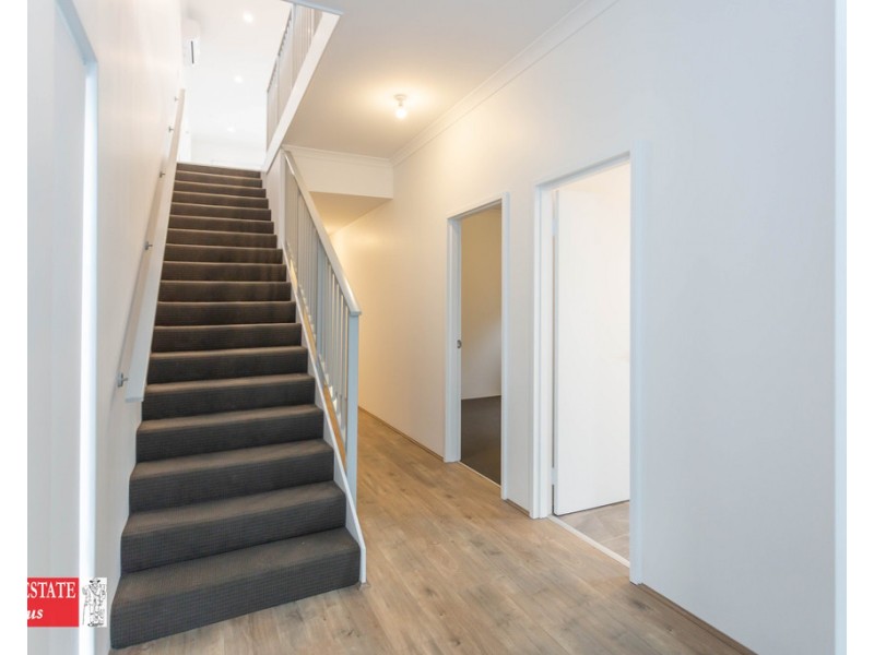 2/42 Walter Road East, Bassendean WA 6054