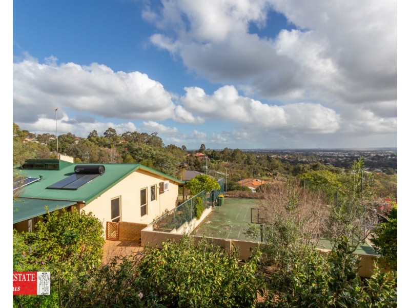 86 Swan View Road, Swan View WA 6056