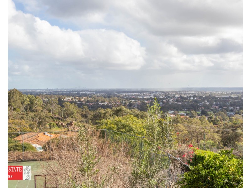 86 Swan View Road, Swan View WA 6056