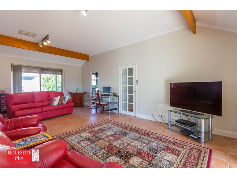 33 Little River Cove, Jane Brook WA 6056