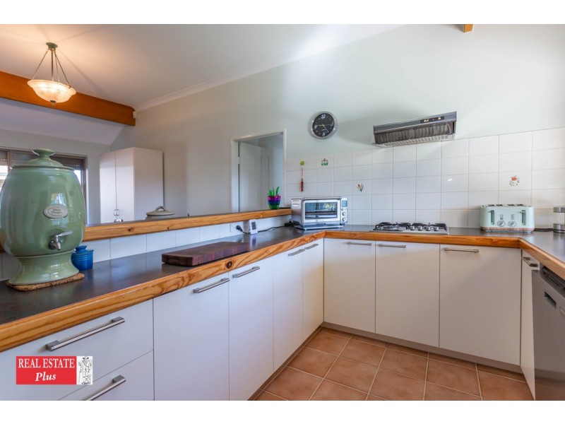 33 Little River Cove, Jane Brook WA 6056