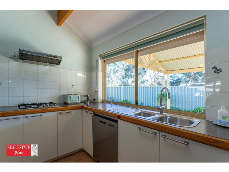 33 Little River Cove, Jane Brook WA 6056