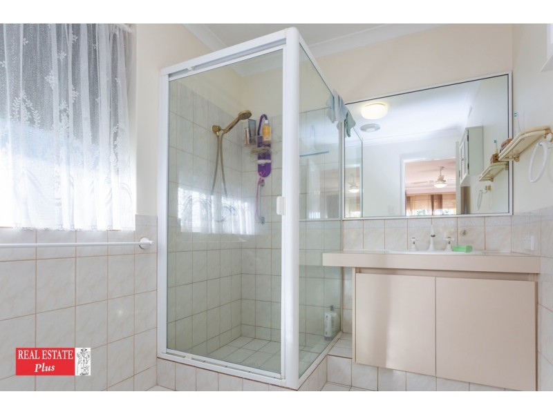 33 Little River Cove, Jane Brook WA 6056