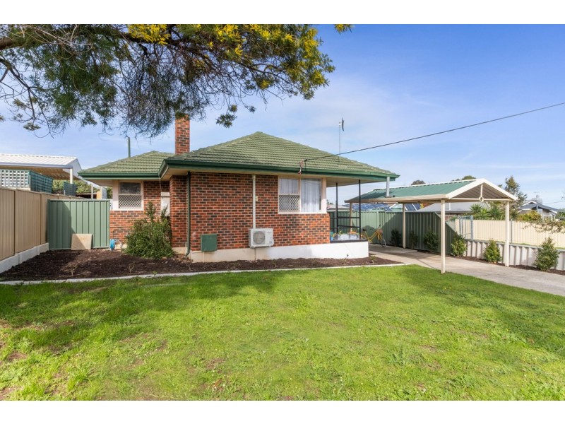 4 Coolga Road, Koongamia WA 6056