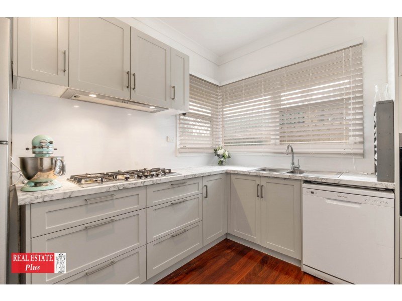 4 Coolga Road, Koongamia WA 6056