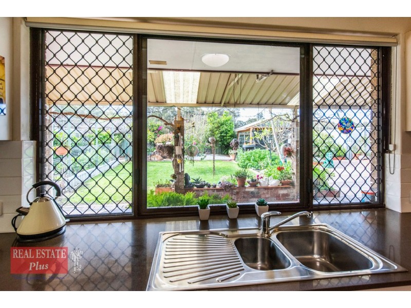 155 Blackadder Road, Swan View WA 6056