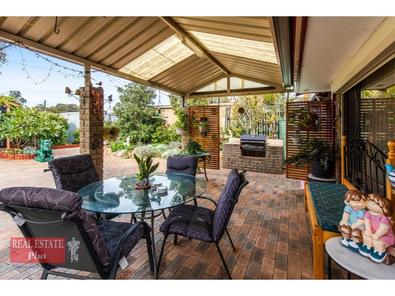 155 Blackadder Road, Swan View WA 6056