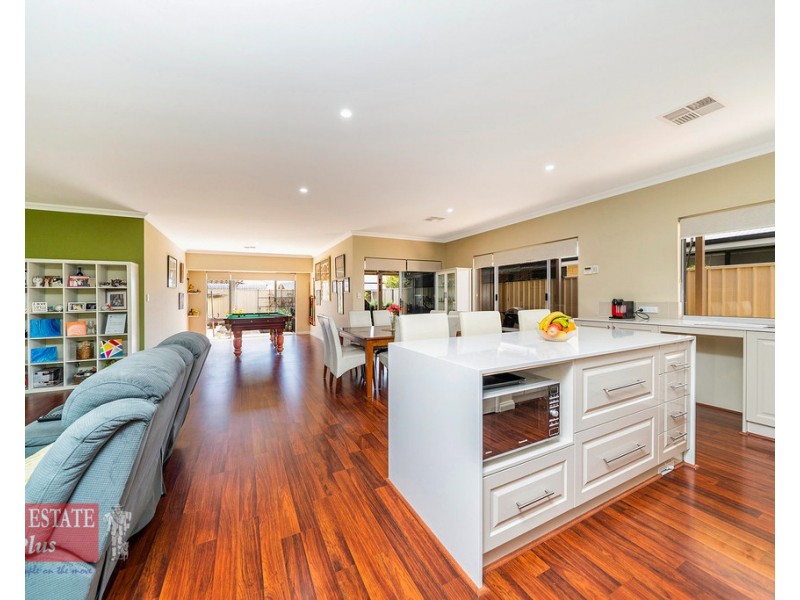 6 Goldsbrough Entrance, Helena Valley WA 6056