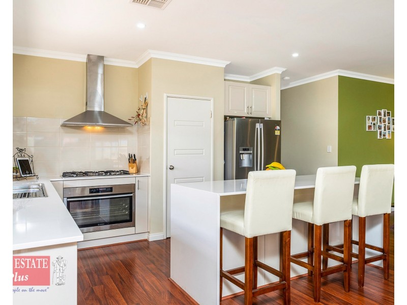 6 Goldsbrough Entrance, Helena Valley WA 6056