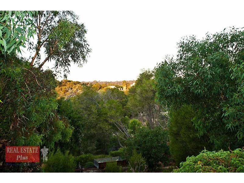 21 High View Road, Greenmount WA 6056