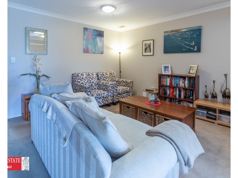 5A Agonis Place, Forrestfield WA 6058