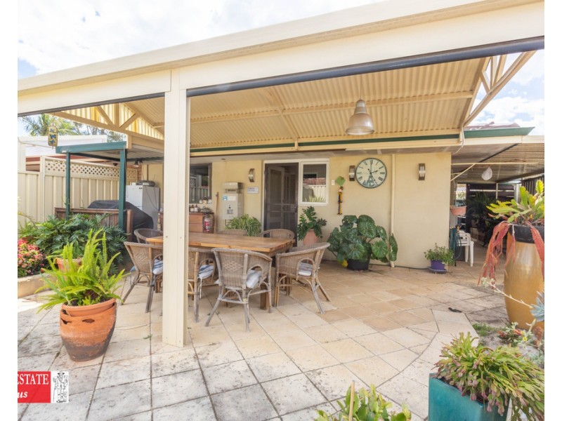 5A Agonis Place, Forrestfield WA 6058