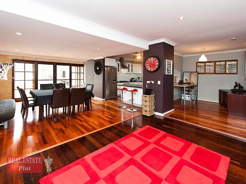 24 Innamincka Road, Greenmount WA 6056