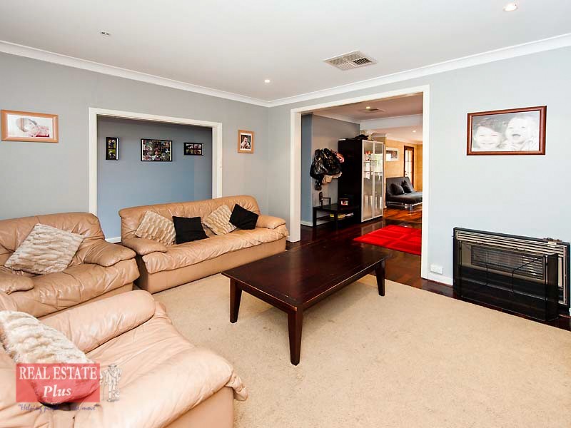 24 Innamincka Road, Greenmount WA 6056