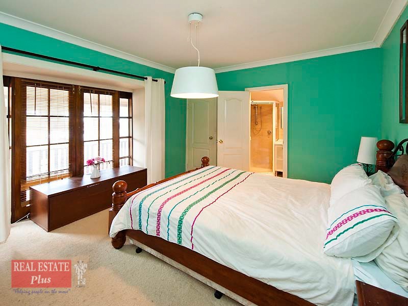 24 Innamincka Road, Greenmount WA 6056