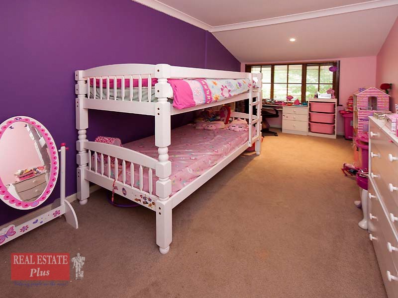 24 Innamincka Road, Greenmount WA 6056