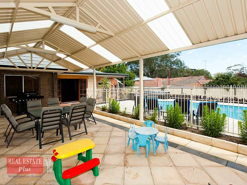 24 Innamincka Road, Greenmount WA 6056