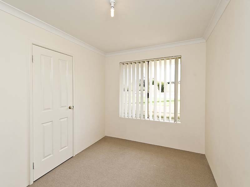 4/5 Whitfield Street, Bassendean WA 6054